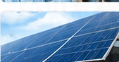 屋外に設置された太陽光パネル
